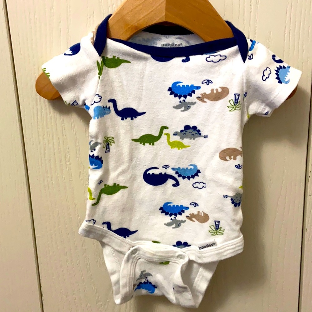 🚨4/$15🚨 Gerber Dinosaur Onesie/Diaper Shirt